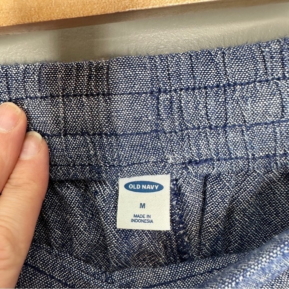 Old navy pull on denim look linen shorts - Picture 4 of 6